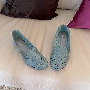 Mint green perforated leather loafers. SZ 8
